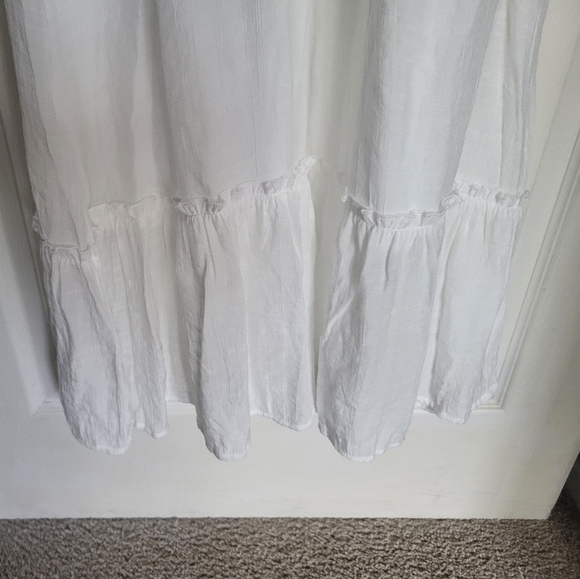 White Ruffled Tiered Sundress with Puff Sleeves - Picture 7 of 7